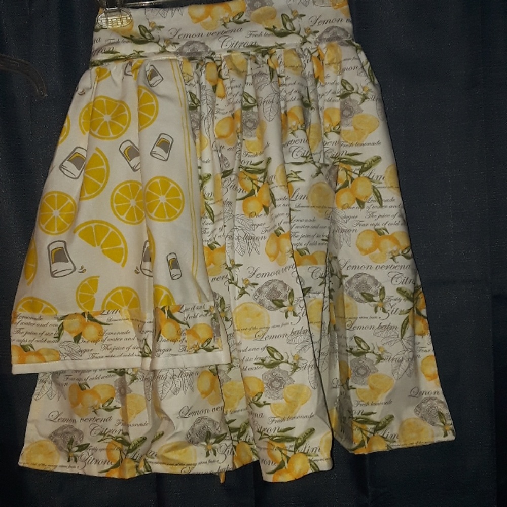 Handmade Aprons - Picture 2 of 3